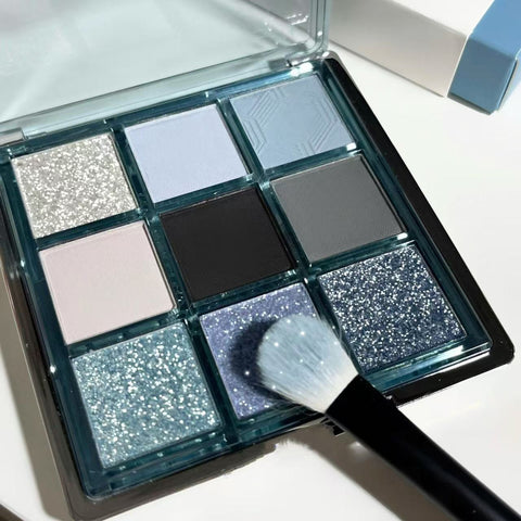 Low Saturation Ice Permeable Blue Smoked Eye Shadow Plate Matte Shimmer Diamond In The Debris Multifunctional